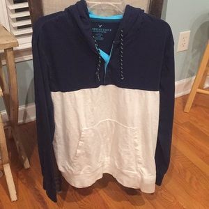 American Eagle hooded T-shirt